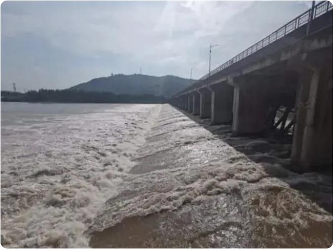 98年抗洪，中央決定最后關頭炸堤分洪，朱镕基：等等，我再加句話