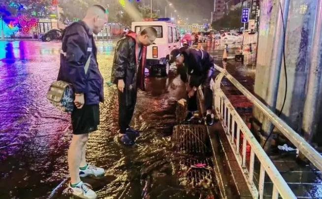 橋西:下好備汛“先手棋” 打好防汛“主動(dòng)仗”